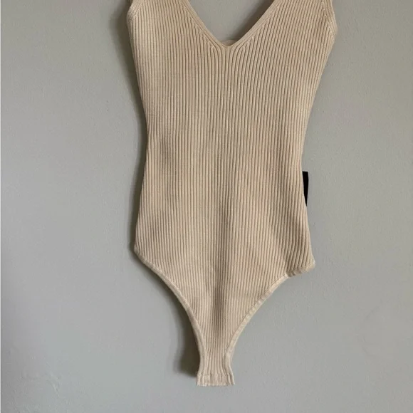 NWT Lulu's Emberlin Open Back Ribbed Bodysuit - Picture 9 of 12